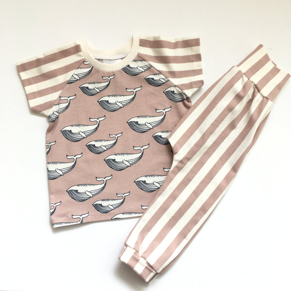 Baby harem broekje met roze en witte strepen, maat 80
