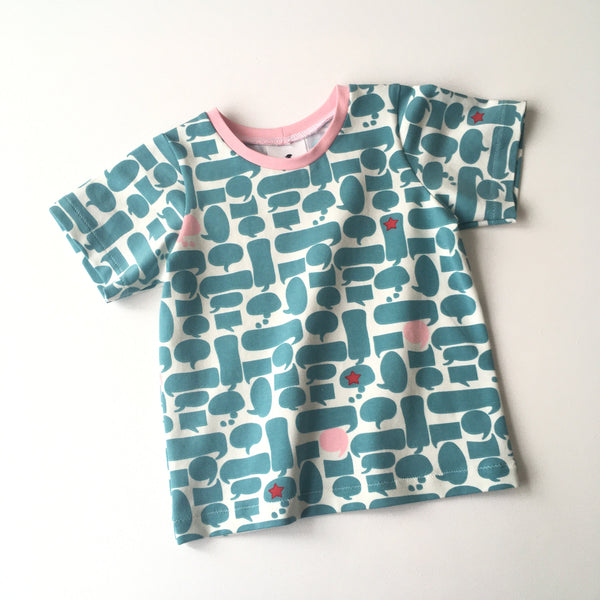 T-shirt met tekst ballonnen