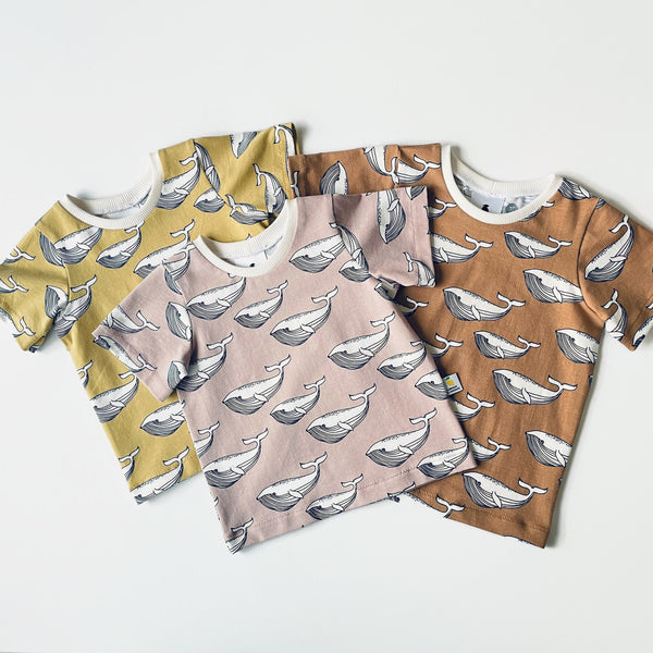 Roze biologisch shirtje met walvissen