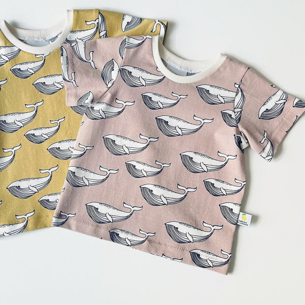 Roze biologisch shirtje met walvissen
