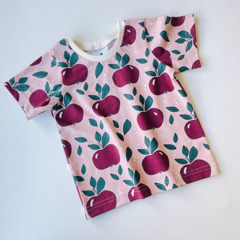 Roze shirtje met appels