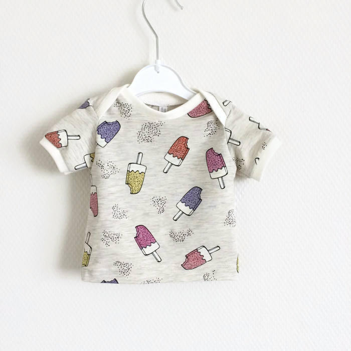 Baby t-shirt met glitter ijsjes. Maat 50/56