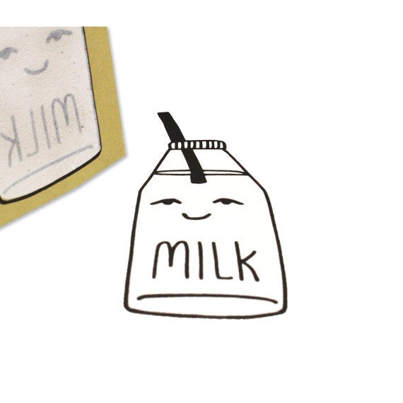 Baby set: Wit broekje met melkflessen en melkpakken met bijpassende romper.