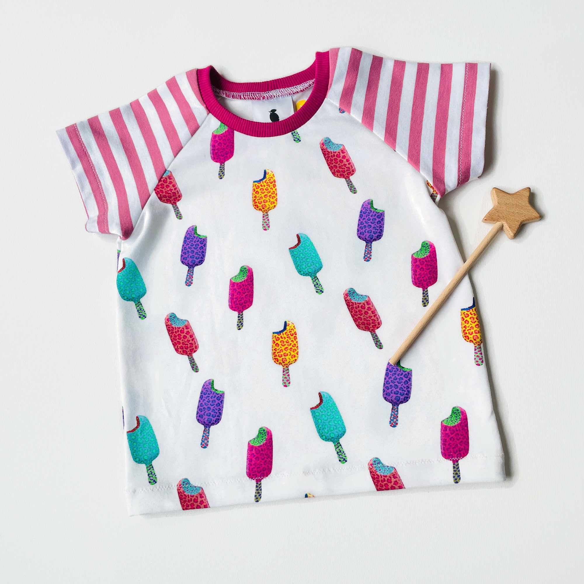 Raglan shirt met met ijsjes en strepen
