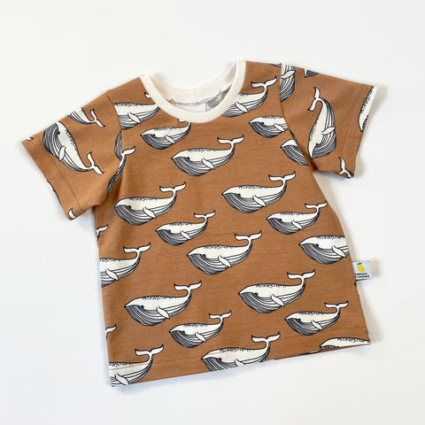 Biologisch shirtje met walvissen. T-shirt met walvissen